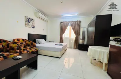 Apartment - Studio - 1 Bathroom for rent in Umm Ghuwailina 4 - Umm Ghuwailina - Doha