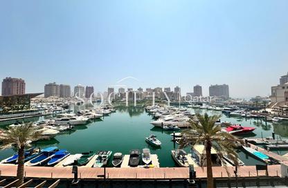 تاون هاوس - غرفة نوم - 2 حمامات للايجار في طريق بورتو الغربي - بورتو أرابيا - جزيرة اللؤلؤة - الدوحة