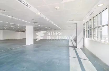 Office Space - Studio - 3 Bathrooms for rent in Al Baraha Tower - Marina District - Lusail