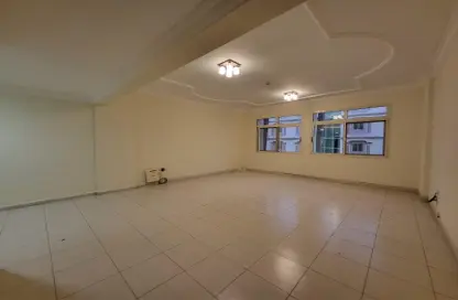 Apartment - 3 Bedrooms - 3 Bathrooms for rent in Al Zubair Bakkar Street - Al Sadd - Doha