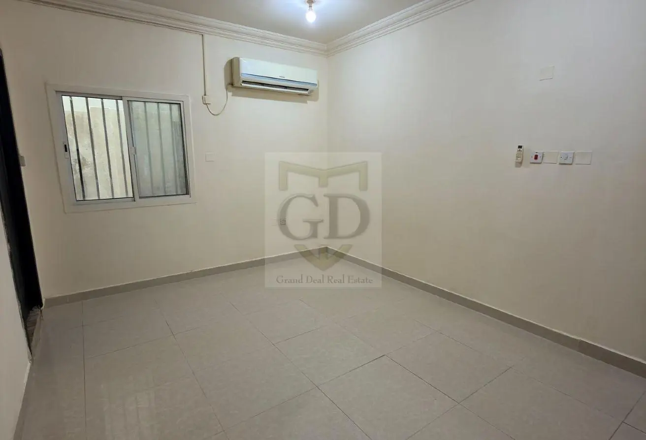 63588405 - Property Main Image