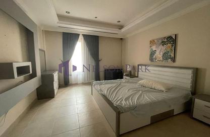 Apartment - 1 Bedroom - 2 Bathrooms for sale in Tower 7 (Ferrari Tower) - Porto Arabia - The Pearl Island - Doha