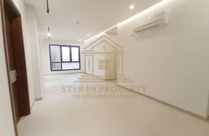 شقة - 3 غرف نوم - 4 حمامات للايجار في شارع الوعب - الوعب - الدوحة