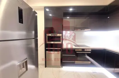 Apartment - 2 Bedrooms - 3 Bathrooms for rent in Floresta Gardens - Floresta Gardens - The Pearl Island - Doha