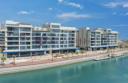 Apartment - 1 Bedroom - 2 Bathrooms for rent in Crystal Residence - Gewan Island - The Pearl Island - Doha