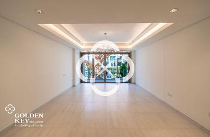 Apartment - 2 Bedrooms - 4 Bathrooms for sale in Crystal Residence - Gewan Island - The Pearl Island - Doha Apartment - 2 Bedrooms - 4 Bathrooms for sale in Crystal Residence - Gewan Island - The Pearl Island - Doha