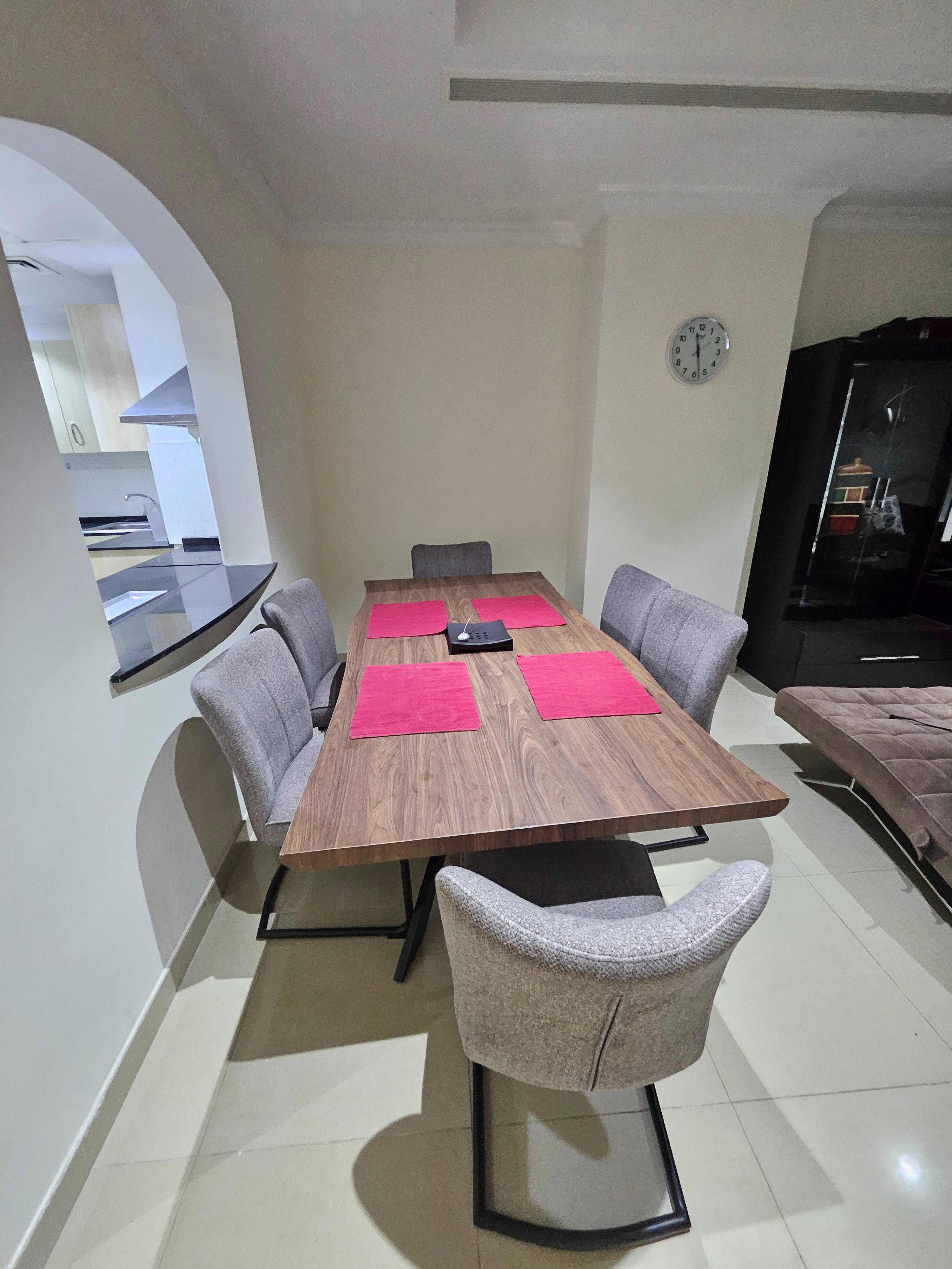 ELEGANT SEE VIEW 1BEDROOM FULLY FURNISHED thumbnail 7