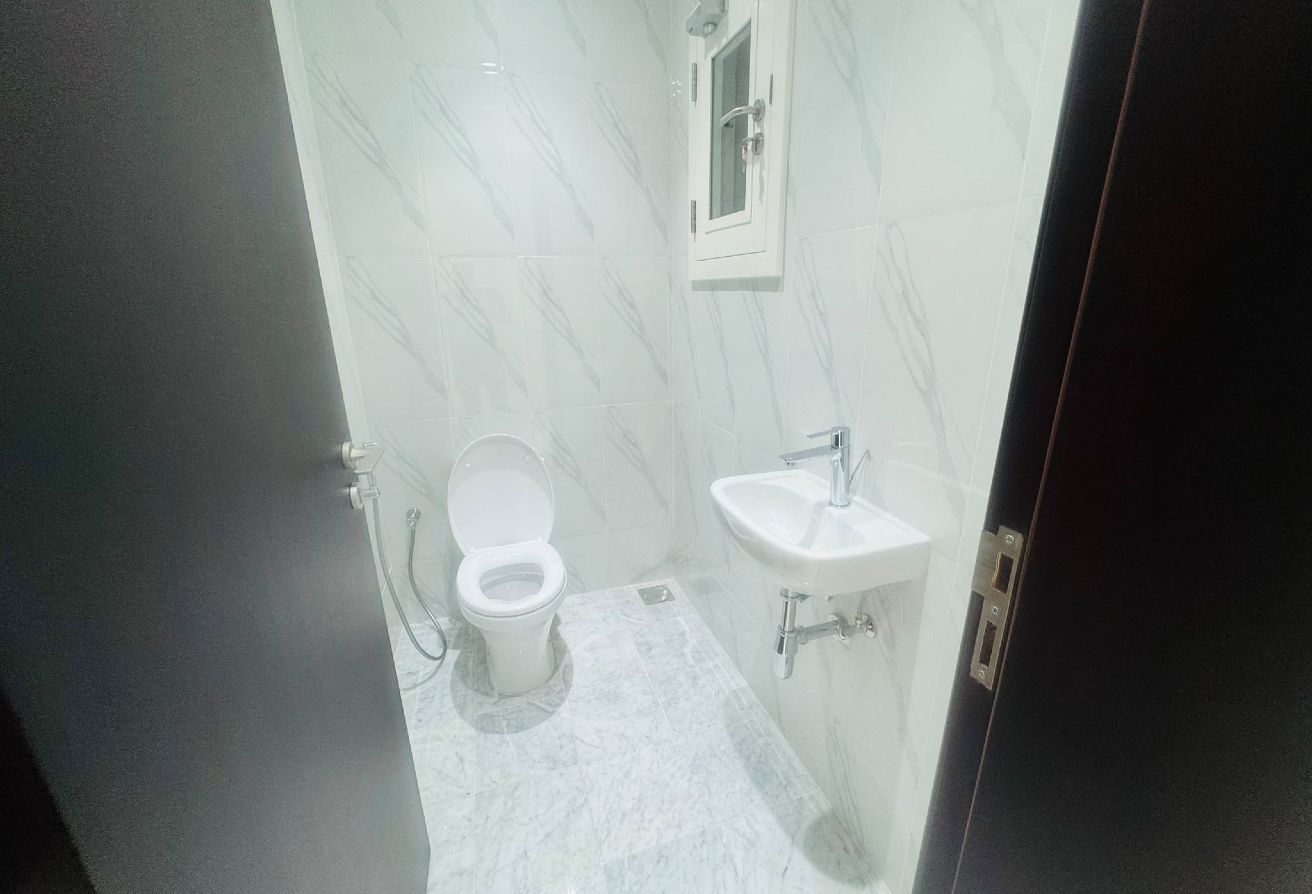 NEW 2 BHK UNFURNISHED APARTMENT FOR RENT |LUSAIL thumbnail 6