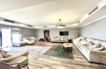 Apartment - 2 Bedrooms - 3 Bathrooms for rent in West Porto Drive - Porto Arabia - The Pearl Island - Doha