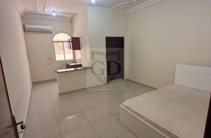 Apartment - Studio - 1 for rent in Al Nuaija - Doha