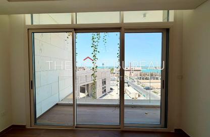 Apartment - 3 Bedrooms - 5 Bathrooms for sale in Crystal Residence - Gewan Island - The Pearl Island - Doha