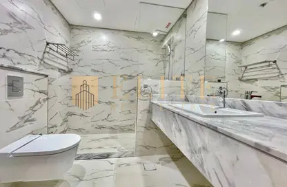 Apartment - 2 Bedrooms - 3 Bathrooms for rent in Lusail Residence - Marina District - Lusail