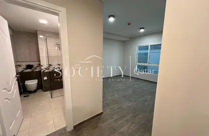 Apartment - 3 Bedrooms - 4 Bathrooms for rent in Musheireb Apartments - Musheireb - Doha