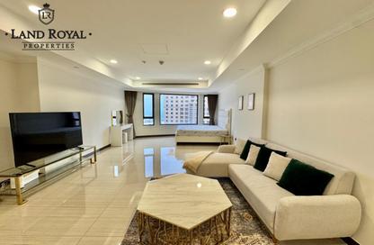 Apartment - 1 Bedroom - 2 Bathrooms for rent in West Porto Drive - Porto Arabia - The Pearl Island - Doha