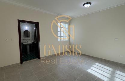 Apartment - 3 Bedrooms - 3 Bathrooms for rent in Al Jazeera Street - Fereej Bin Mahmoud North - Fereej Bin Mahmoud - Doha