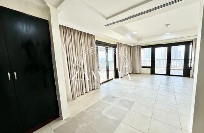 Apartment - 2 Bedrooms - 3 Bathrooms for rent in East Porto Drive - Porto Arabia - The Pearl Island - Doha