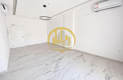 Apartment - 2 - 2 for rent in Fereej Kulaib - Doha