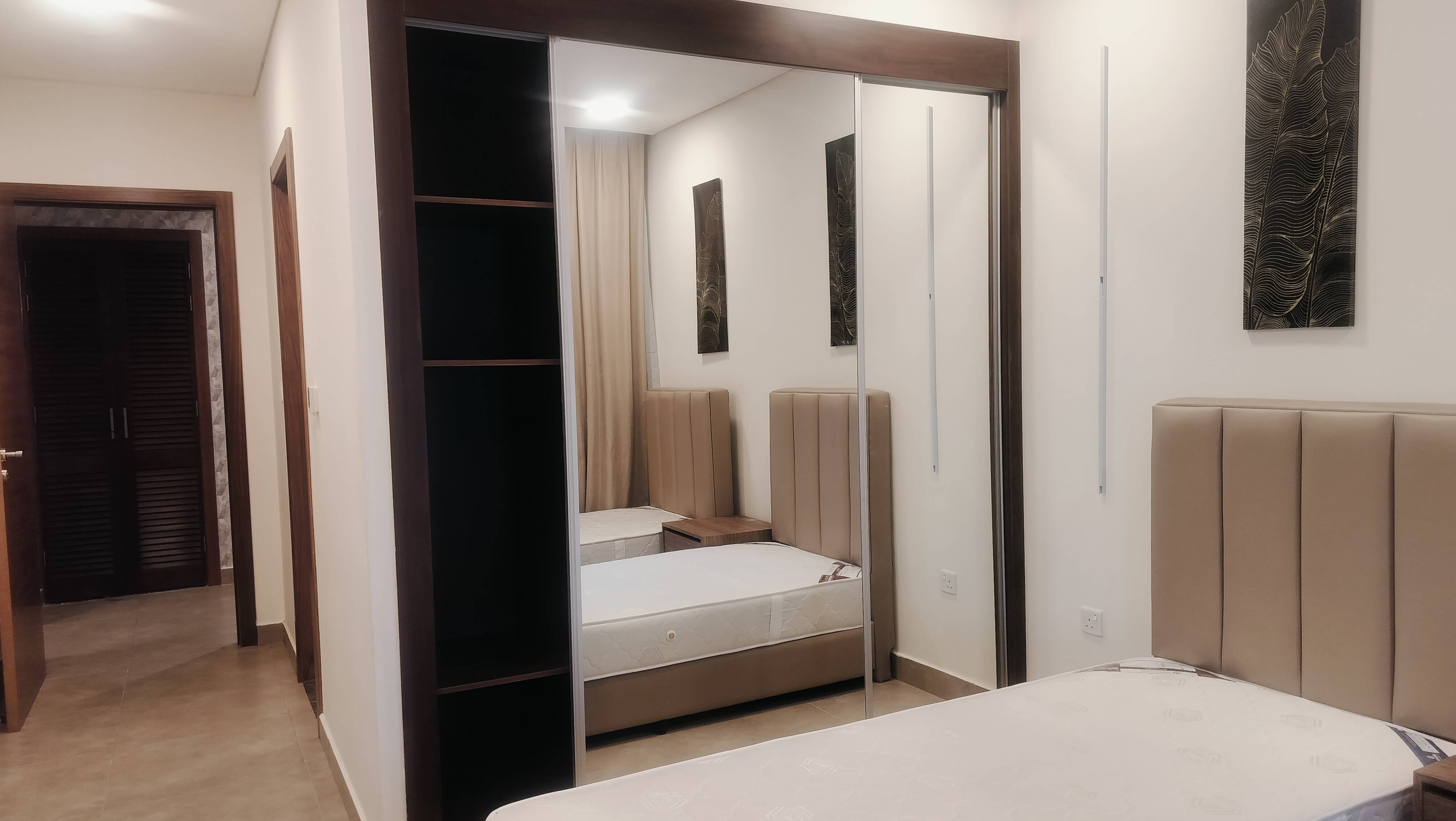 Distress 2 BHK I Fully Furnished I Ready To move thumbnail 15