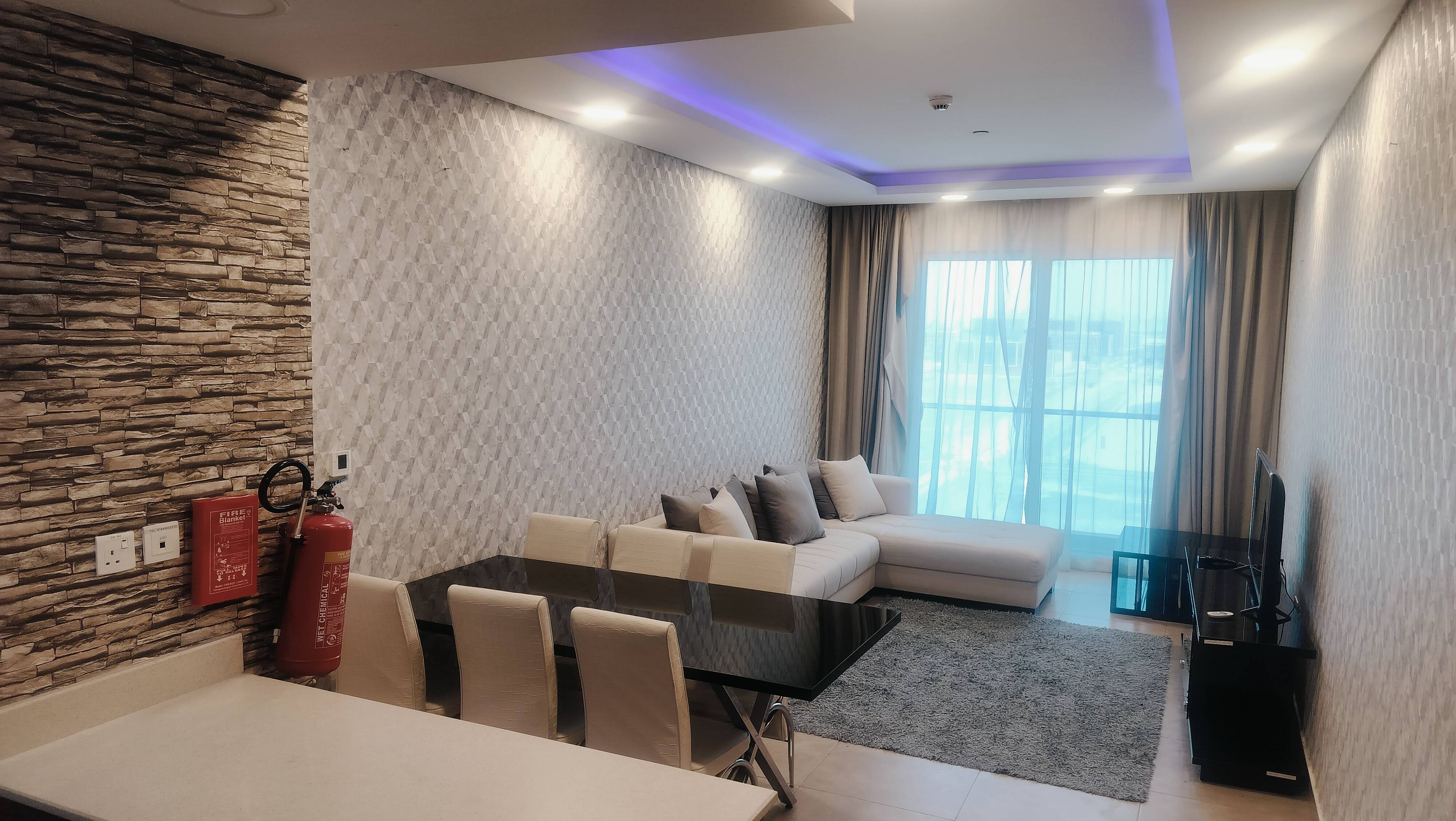 Distress 2 BHK I Fully Furnished I Ready To move thumbnail 5