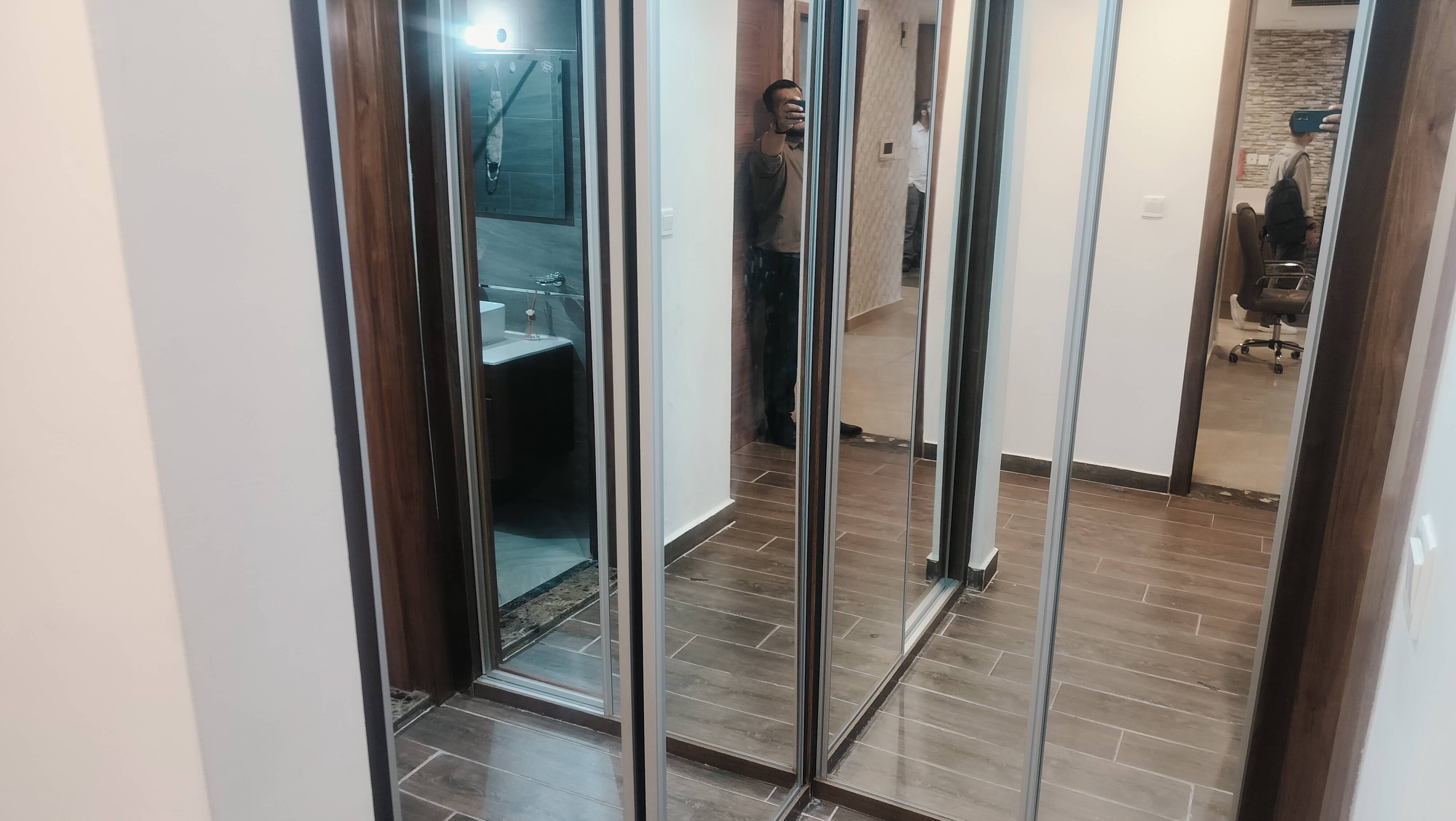 Distress 2 BHK I Fully Furnished I Ready To move thumbnail 25