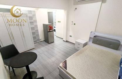 Apartment - Studio - 1 Bathroom for rent in Umm Ghuwalina - Umm Ghuwailina - Doha