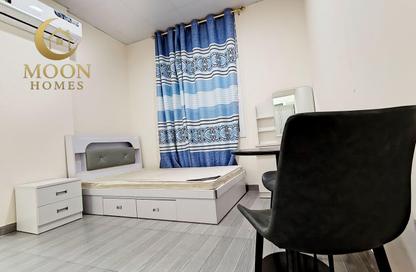 Apartment - Studio - 1 Bathroom for rent in Umm Ghuwalina - Umm Ghuwailina - Doha