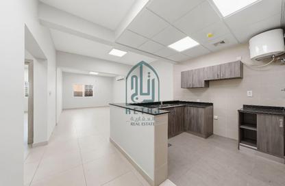 Apartment - 2 Bedrooms - 2 Bathrooms for rent in Old Salata - Salata - Doha
