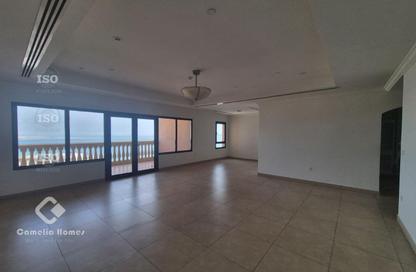 Apartment - 2 Bedrooms - 3 Bathrooms for rent in East Porto Drive - Porto Arabia - The Pearl Island - Doha