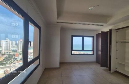 Apartment - 2 Bedrooms - 3 Bathrooms for rent in East Porto Drive - Porto Arabia - The Pearl Island - Doha