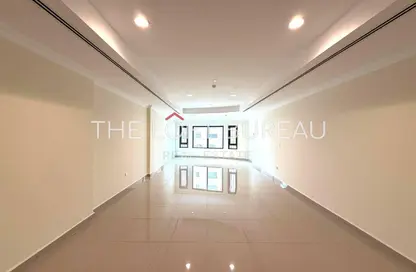Apartment - 1 Bedroom - 2 Bathrooms for rent in East Porto Drive - Porto Arabia - The Pearl Island - Doha