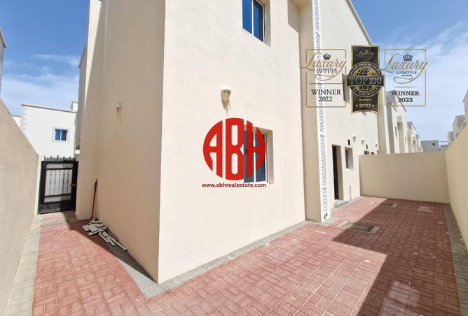 54102436 - Property Image 3