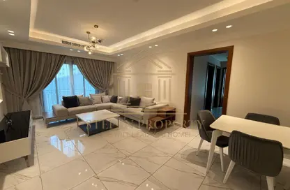 Apartment - 2 Bedrooms - 2 Bathrooms for rent in Giardino Gardens - Giardino Villas - The Pearl Island - Doha