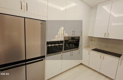 Apartment - 2 Bedrooms - 4 Bathrooms for rent in Floresta Gardens - Floresta Gardens - The Pearl Island - Doha