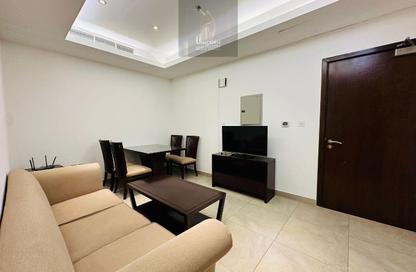 Apartment - 2 Bedrooms - 2 Bathrooms for rent in Umm Ghwailina Comm - Umm Ghuwalina - Umm Ghuwailina - Doha