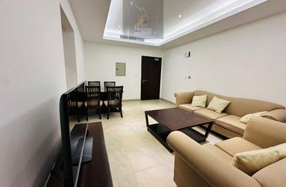 Apartment - 2 Bedrooms - 2 Bathrooms for rent in Umm Ghwailina Comm - Umm Ghuwalina - Umm Ghuwailina - Doha