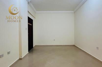 Apartment - 1 Bedroom - 1 Bathroom for rent in Umm Ghwailina Comm - Umm Ghuwalina - Umm Ghuwailina - Doha Apartment - 1 Bedroom - 1 Bathroom for rent in Umm Ghwailina Comm - Umm Ghuwalina - Umm Ghuwailina - Doha