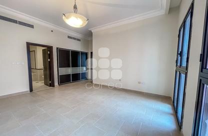 Apartment - 1 Bedroom - 2 Bathrooms for rent in Carnaval - Qanat Quartier - The Pearl Island - Doha