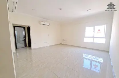 Apartment - 2 Bedrooms - 2 Bathrooms for rent in Muntazah 19 - Al Muntazah - Doha