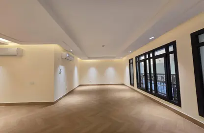 شقة - 2 غرف نوم - 2 حمامات للايجار في شارع النصر - النصر - الدوحة