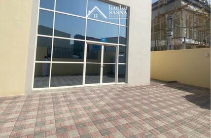 Warehouse - Studio - 3 Bathrooms for rent in East Industrial Street - Birkat Al Awamer - Al Wakra