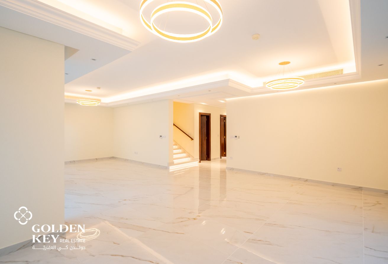 NO AGENCY FEE | VILLA 6BR+Terrace | Open Layout