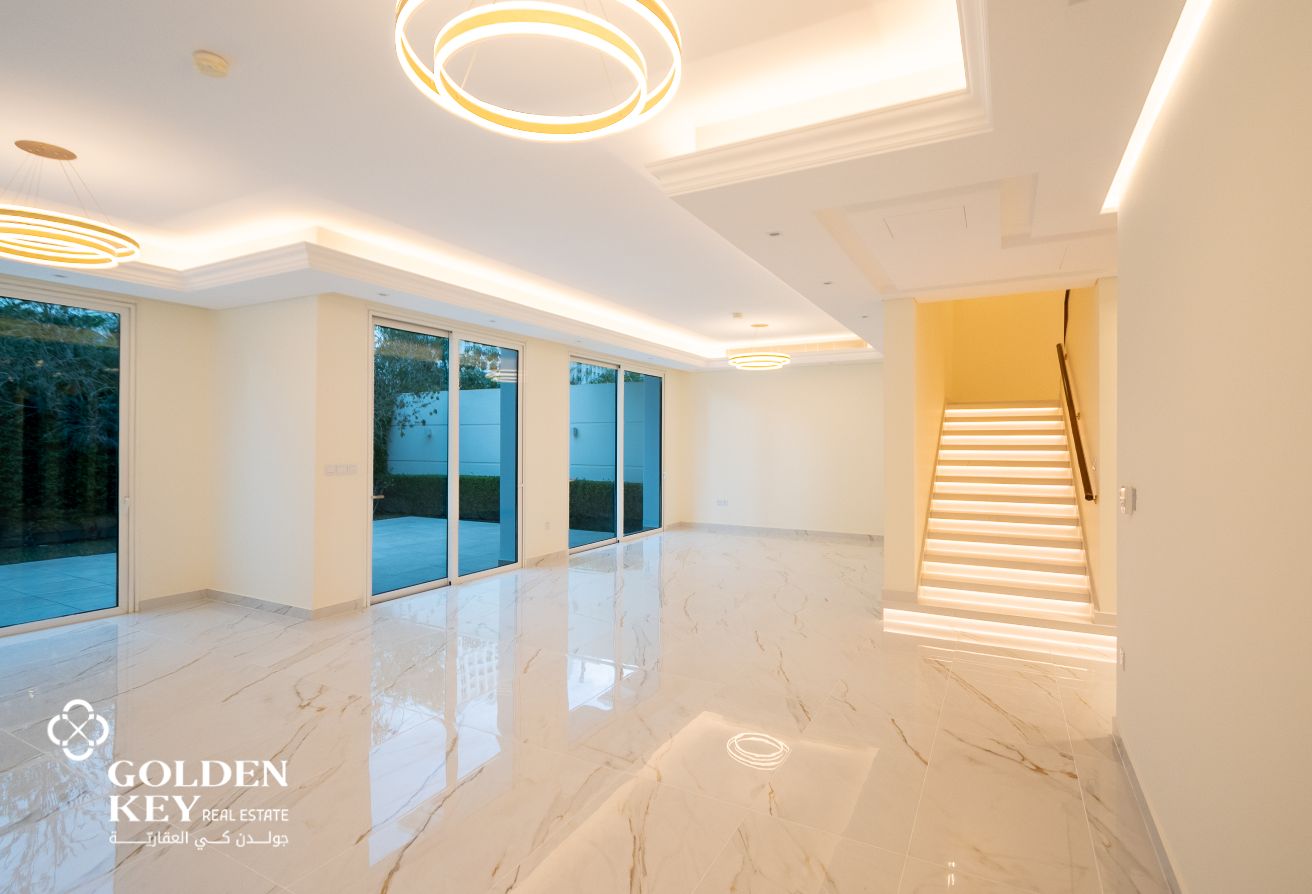 NO AGENCY FEE | VILLA 6BR+Terrace | Open Layout