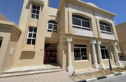 Villa - 4 Bedrooms - 4 Bathrooms for rent in Wadi Al Markh - Muraikh - AlMuraikh - Doha