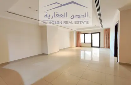 Apartment - 1 Bedroom - 2 Bathrooms for rent in Tuscan Tower - Porto Arabia - The Pearl Island - Doha
