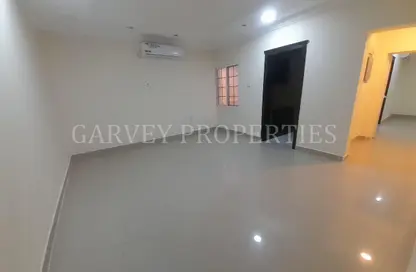 Apartment - 1 Bedroom - 2 Bathrooms for rent in Al Aziziyah - Al Aziziyah - Doha