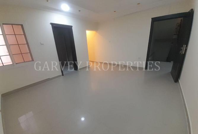 1024812 - Property Image 2