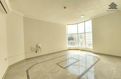 Apartment - 2 Bedrooms - 2 Bathrooms for rent in Al Mansoura - Al Mansoura - Doha