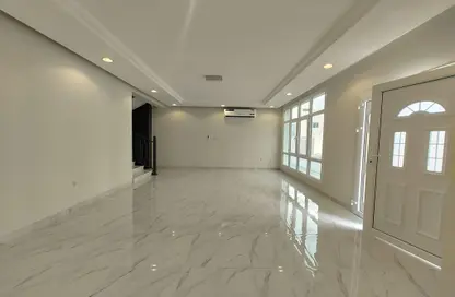 فيلا - 4 غرف نوم - 4 حمامات للايجار في باب الريان - مريخ - المريخ - الدوحة