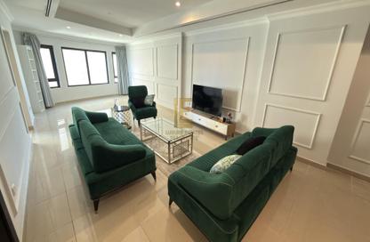 Apartment - 1 Bedroom - 2 Bathrooms for rent in West Porto Drive - Porto Arabia - The Pearl Island - Doha