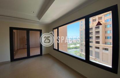 Apartment - 1 Bedroom - 2 Bathrooms for rent in West Porto Drive - Porto Arabia - The Pearl Island - Doha Apartment - 1 Bedroom - 2 Bathrooms for rent in West Porto Drive - Porto Arabia - The Pearl Island - Doha
